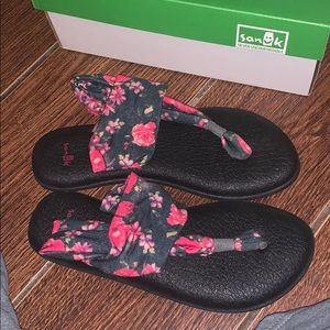 Sanuk w yoga sling floral sandals